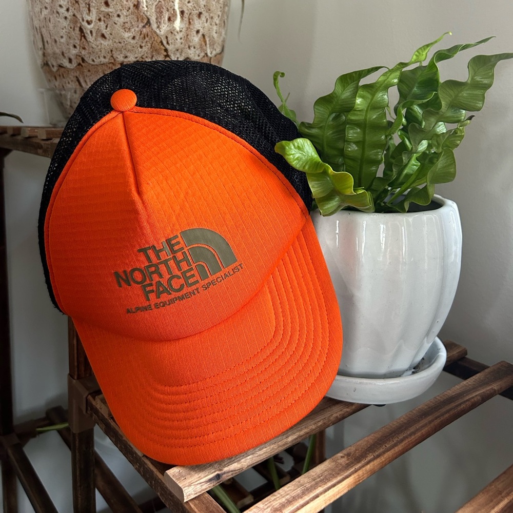 North Face Mudder Trucker Hat